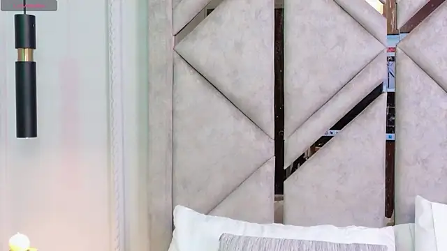 Sara Boom online show from 10/22/25, 12:38