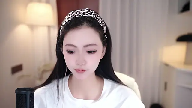 Ocean--Lili online show from 09/13/25, 02:17