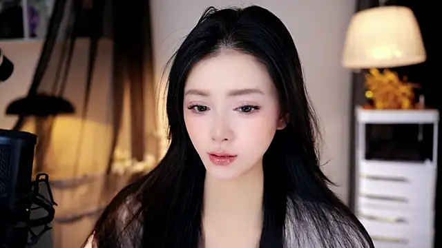 Snapshot of Ocean--Lili chatting on 04/25/26, 02:14 Ocean--Lili online show from 04/25/26, 02:14