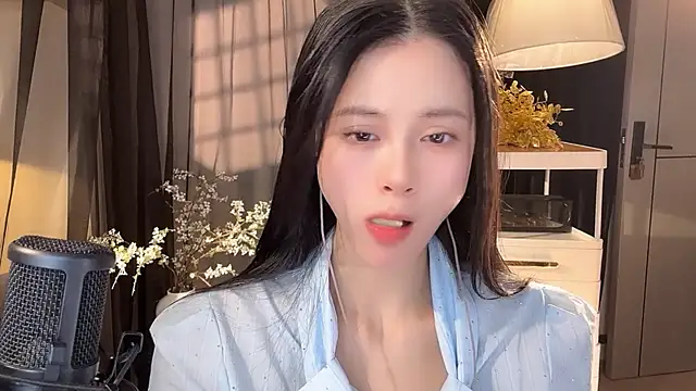 Snapshot of Ocean--Lili chatting on 04/29/26, 05:30 Ocean--Lili online show from 04/29/26, 05:30