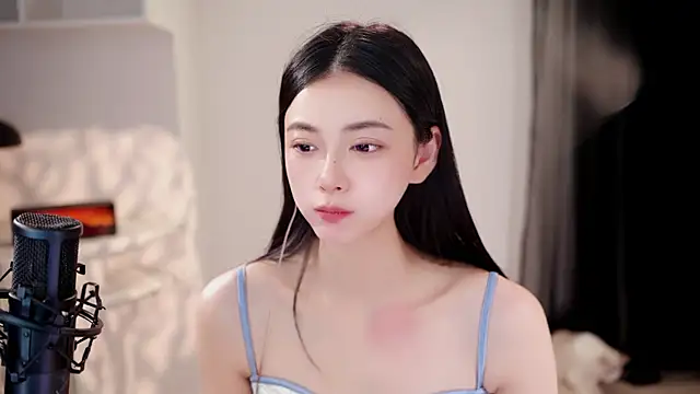 Snapshot of Ocean--Lili chatting on 06/08/26, 02:17 Ocean--Lili online show from 06/08/26, 02:17