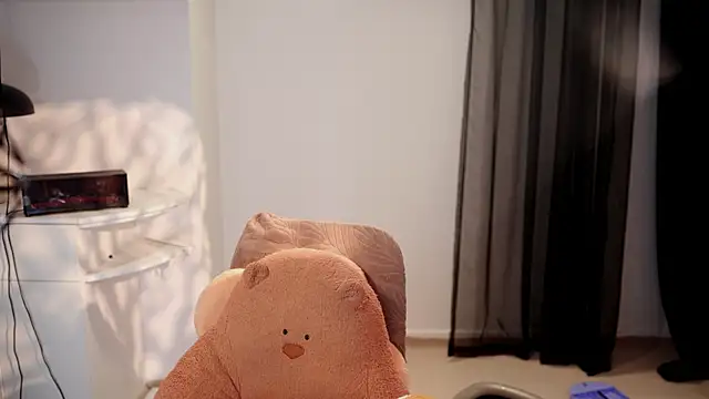 Snapshot of Ocean--Lili chatting on 06/12/26, 02:16 Ocean--Lili online show from 06/12/26, 02:16