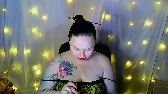 Victoria Marks online show from 09/27/25, 01:54