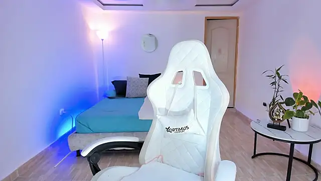 carleee winter online show from 04/03/26, 12:19