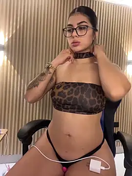 Sarasanders 4 online show from 10/22/25, 02:56