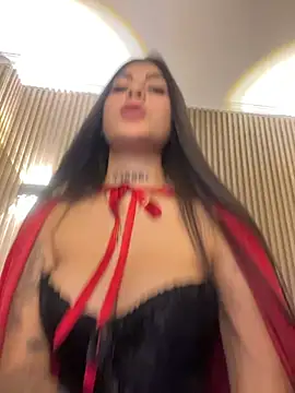 Sarasanders 4 online show from 10/29/25, 02:03