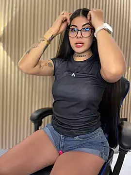 Sarasanders 4 online show from 03/11/26, 01:33