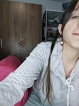 Snapshot of Isaandysex2428 chatting on 04/17/26, 01:30 Isaandysex2428 online show from 04/17/26, 01:30