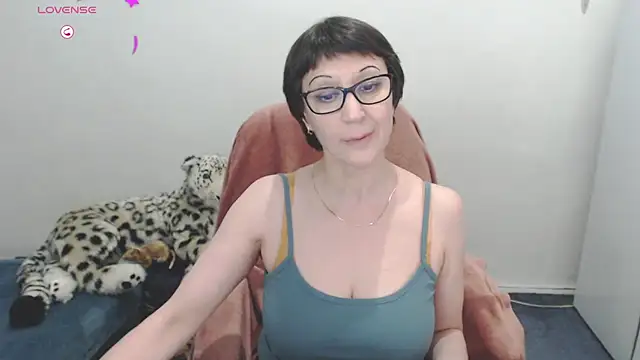 Snapshot of Ammillia chatting on 01/17/25, 09:39 Ammillia online show from 01/17/25, 09:39