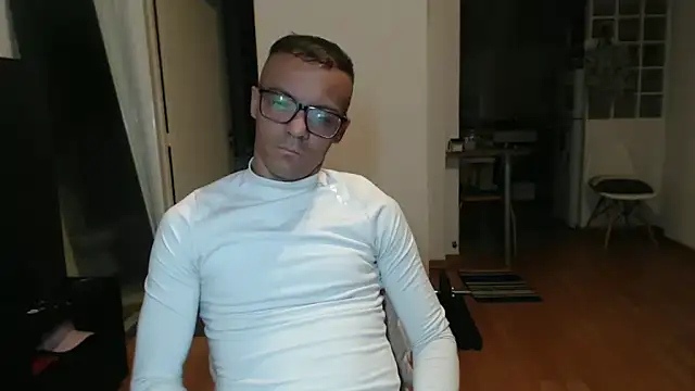 guachin hunk online show from 04/10/26, 04:39