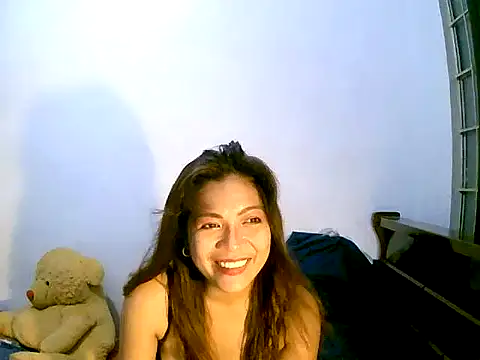 Snapshot of sweetvirginia01 chatting on 10/05/25, 09:56 sweetvirginia01 online show from 10/05/25, 09:56