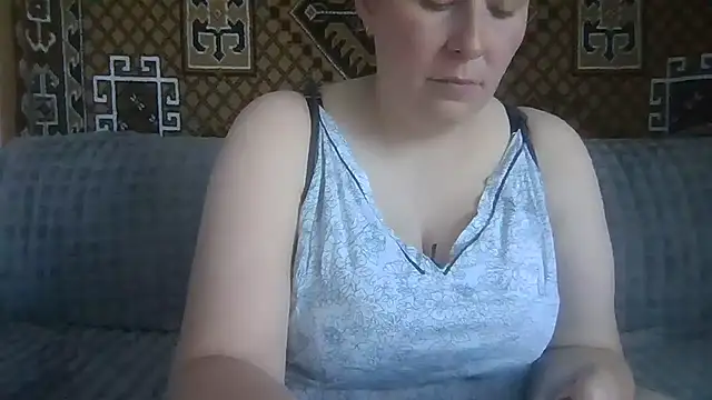 Snapshot of Diana_Britt chatting on 06/18/26, 06:57 Diana Britt online show from 06/18/26, 06:57