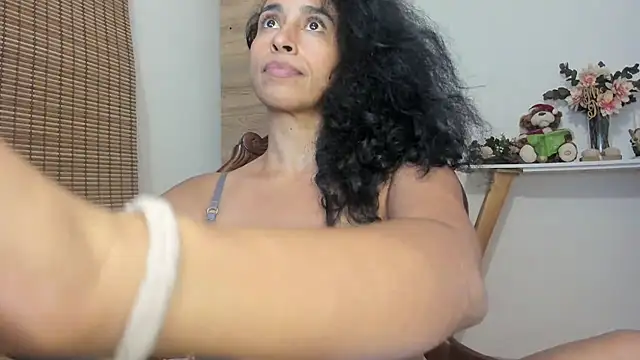 ThaliaGomex online show from 12/10/24, 09:43