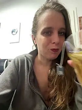 LadyChantale online show from 04/21/26, 05:25