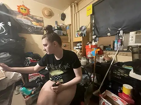 Snowbunnycake 131 online show from 03/21/26, 04:28