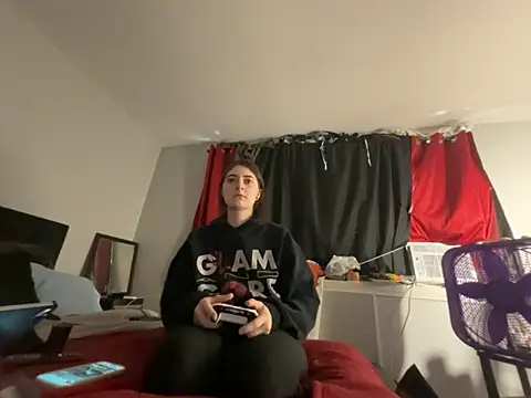 Snowbunnycake 131 online show from 04/28/26, 02:33