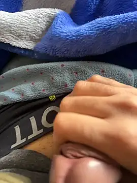 Snapshot of bigdiiiickkk chatting on 01/17/26, 12:21 bigdiiiickkk online show from 01/17/26, 12:21