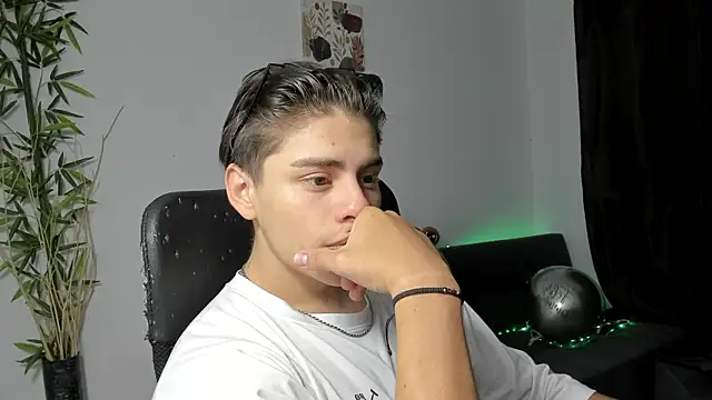 Giordano Russo online show from 01/30/25, 01:31