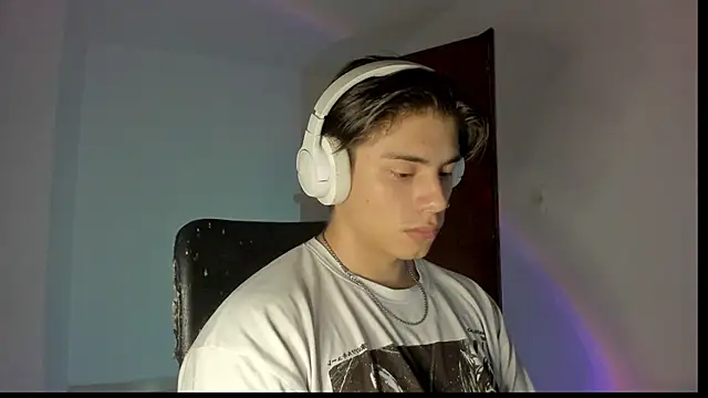 Giordano Russo online show from 10/16/25, 12:44