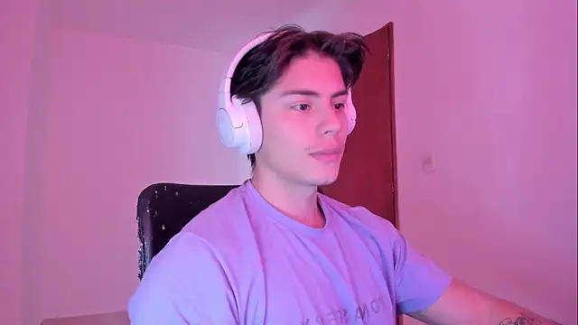 Giordano Russo online show from 10/18/25, 07:03