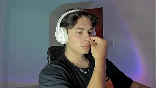 Giordano Russo online show from 10/24/25, 09:22