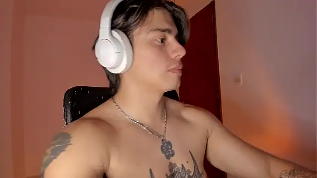 Giordano Russo online show from 12/20/25, 08:27