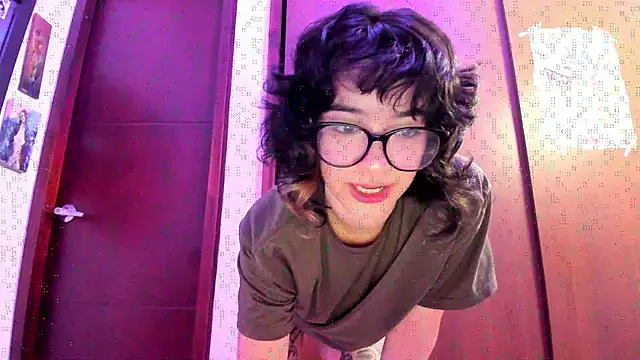  Lunnaa  online show from 10/20/25, 02:56