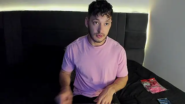 alejandro  2 online show from 10/11/25, 02:37