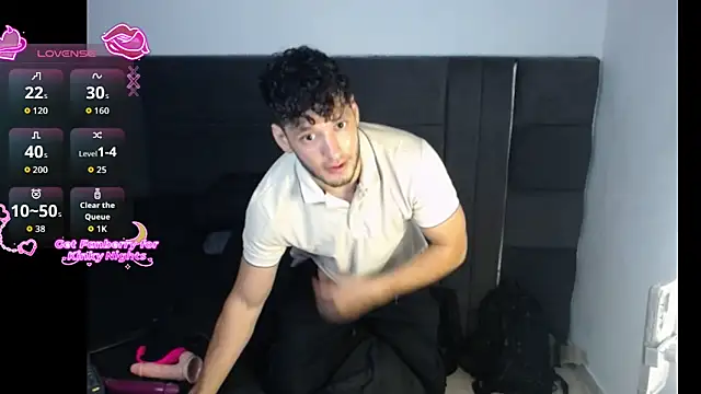 alejandro  2 online show from 04/08/26, 06:41