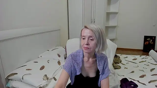 aminalive online show from 10/04/25, 06:28