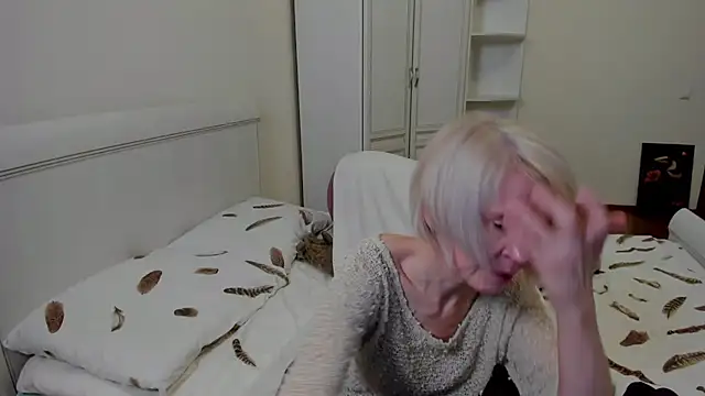 aminalive online show from 10/30/25, 07:03