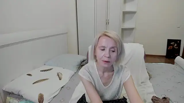 aminalive online show from 12/04/25, 09:23