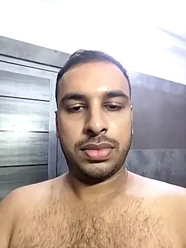 Snapshot of vishnuvinod_india chatting on 10/10/25, 12:15 vishnuvinod india online show from 10/10/25, 12:15