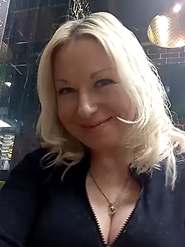 Snapshot of Arina_smiles chatting on 01/31/25, 04:17 Arina smiles online show from 01/31/25, 04:17
