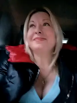 Snapshot of Arina_smiles chatting on 03/01/25, 03:27 Arina smiles online show from 03/01/25, 03:27