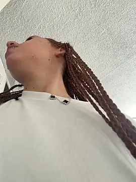 valenor  online show from 02/20/26, 06:52