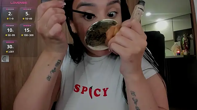 keyn laurent 1 online show from 10/27/25, 06:28