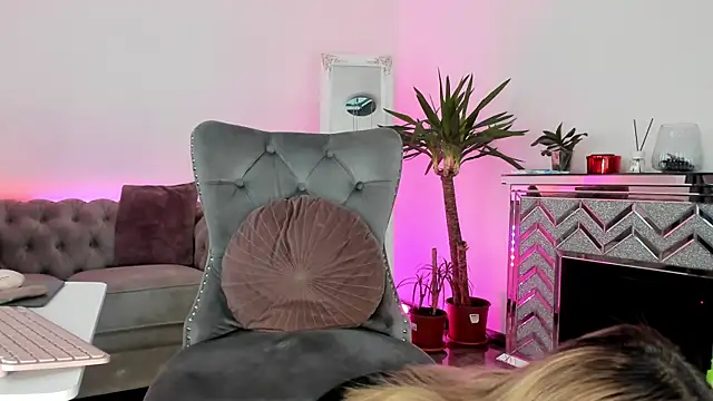 adonawet online show from 01/17/25, 06:04