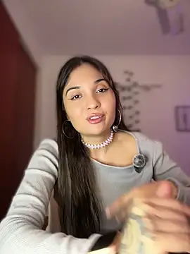 LunaXuan online show from 04/09/26, 11:32