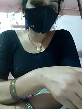 Snapshot of Your_chahat chatting on 03/04/25, 04:30 Your chahat online show from 03/04/25, 04:30