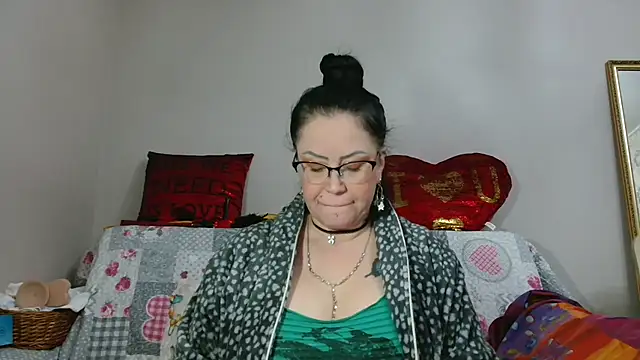 x  KHALEESI  x online show from 12/21/24, 10:40