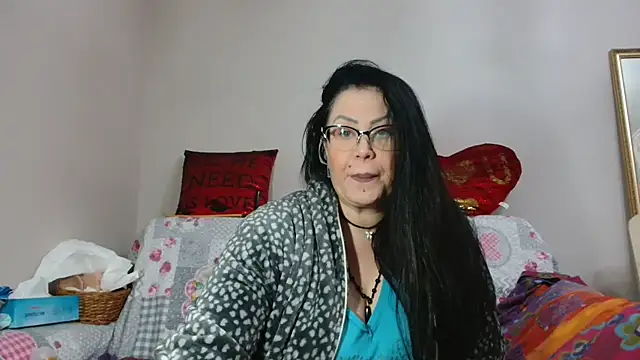 x  KHALEESI  x online show from 12/27/24, 06:20