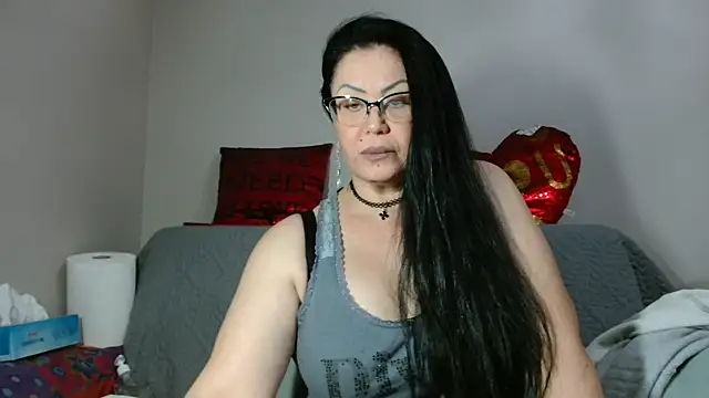 x  KHALEESI  x online show from 10/23/25, 04:39