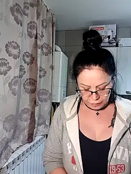 x  KHALEESI  x online show from 11/20/25, 05:45