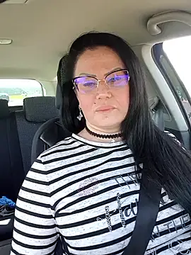 x  KHALEESI  x online show from 04/05/26, 07:49