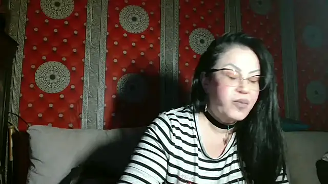 x  KHALEESI  x online show from 04/18/26, 10:21