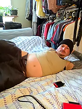 Snapshot of smoke777999 chatting on 02/16/26, 02:02 smoke777999 online show from 02/16/26, 02:02