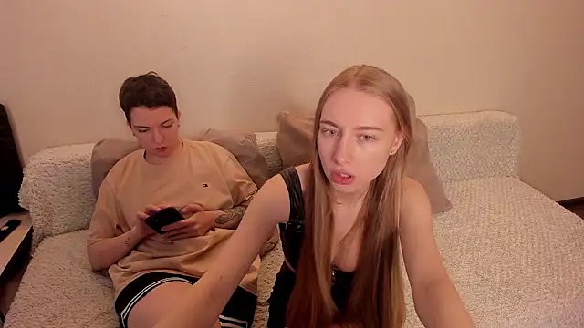 secret dreams   online show from 01/25/25, 08:00