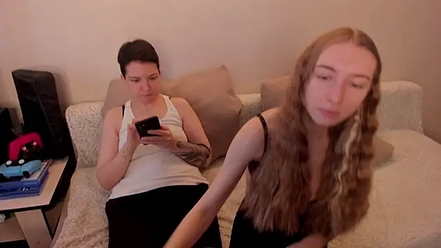 secret dreams   online show from 02/13/25, 08:48