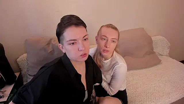 secret dreams   online show from 02/24/25, 08:27